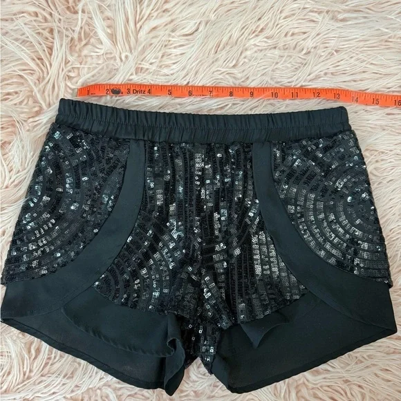 Papaya Sequence Shorts - Picture 6 of 9